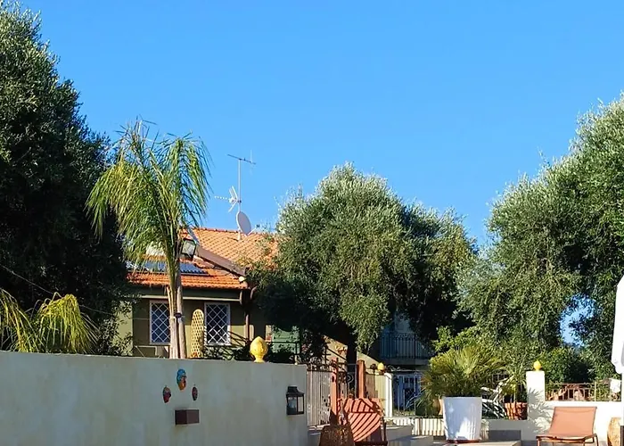 Peiranze144 Bed & Breakfast 3*